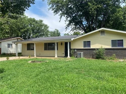 Photo of 809 N 14Th Place, Rogers, AR 72756 (MLS # 1265920)